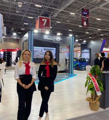 FUAR VE ORGANİZASYONLARDA SERVİS HOSTESİ HİZMETİ